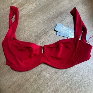 LSpace DD cup Camellia top NWT adjustable strap back.